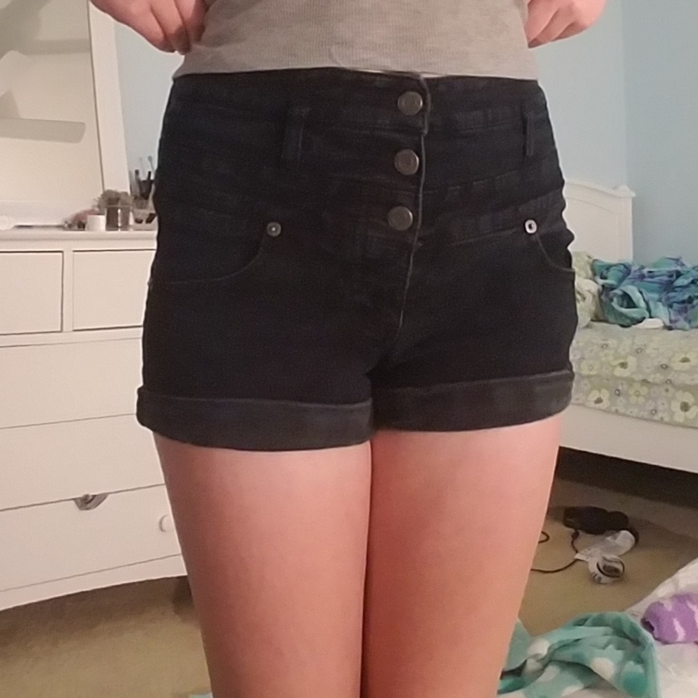 cute high waist jean shorts in black